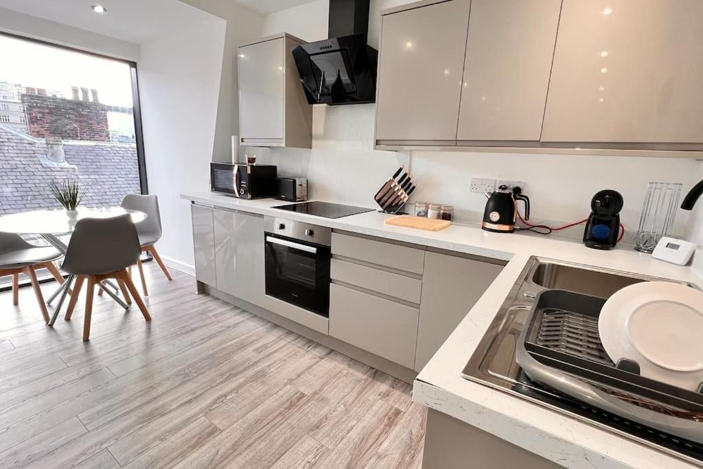 Appartement Top Floor Gem In Liverpool City Centre Extérieur photo
